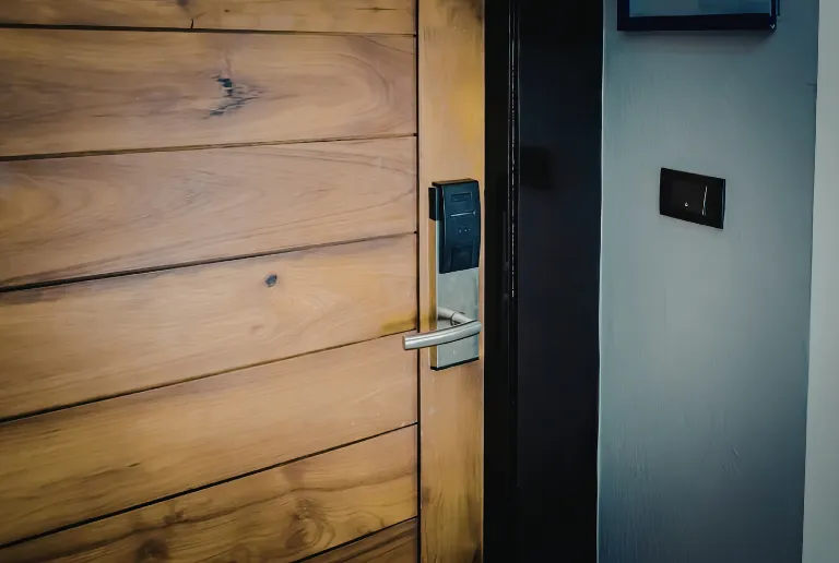 Jasa Pasang SmartDoor Lock